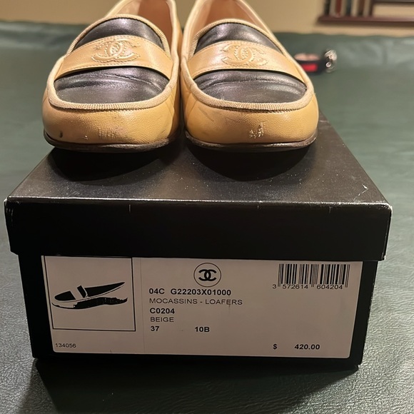 Chanel loafers size 7 original box and dust bags included. Good condition - Picture 4 of 4